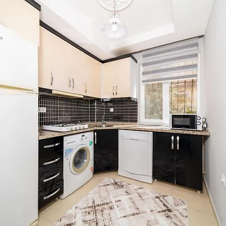 Cozy Near Shopping Malls In Kepez, Apartment Antalya