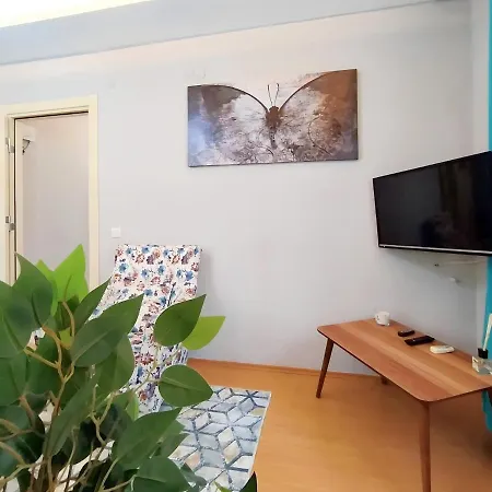Apartment Cozy Near Shopping Malls In Kepez, *