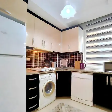 Cozy Near Shopping Malls In Kepez, Apartment *